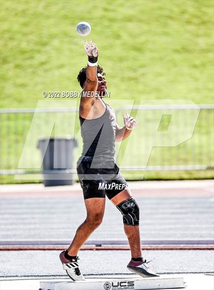 Thumbnail 2 in CIF Boys Central Section Track  & Field Championships photogallery.
