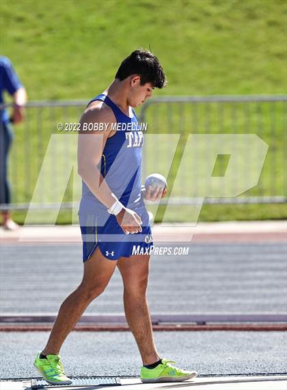 Thumbnail 3 in CIF Boys Central Section Track  & Field Championships photogallery.