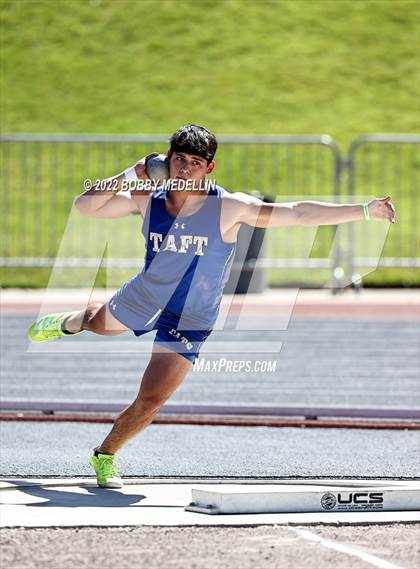 Thumbnail 2 in CIF Boys Central Section Track  & Field Championships photogallery.