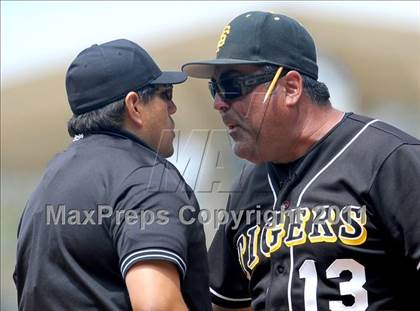 Thumbnail 2 in Chatsworth vs. San Fernando (CIF LACS D1 Final) photogallery.