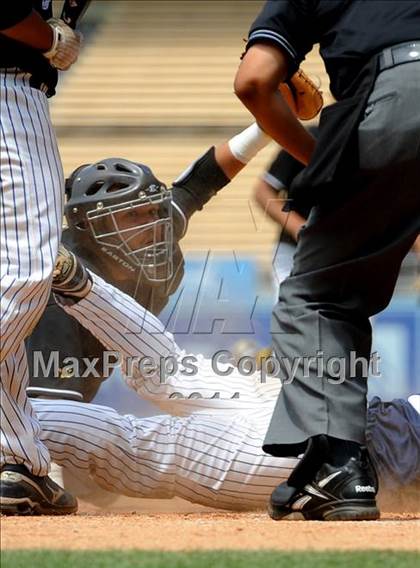 Thumbnail 2 in Chatsworth vs. San Fernando (CIF LACS D1 Final) photogallery.