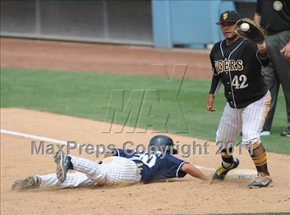 Thumbnail 3 in Chatsworth vs. San Fernando (CIF LACS D1 Final) photogallery.