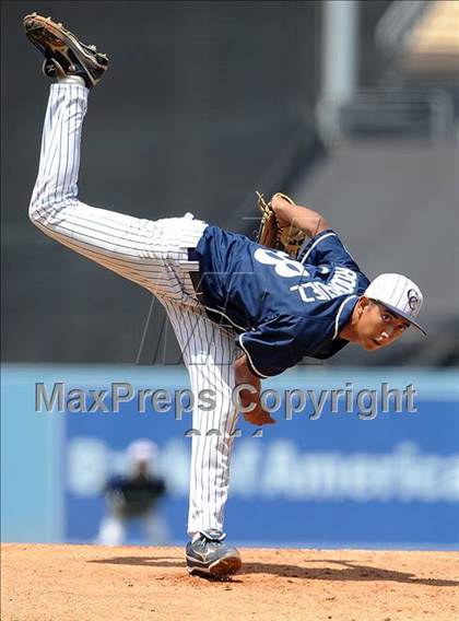 Thumbnail 1 in Chatsworth vs. San Fernando (CIF LACS D1 Final) photogallery.
