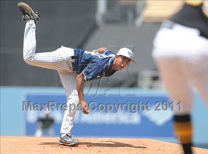 Thumbnail 2 in Chatsworth vs. San Fernando (CIF LACS D1 Final) photogallery.