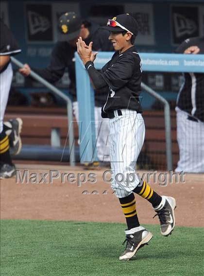 Thumbnail 1 in Chatsworth vs. San Fernando (CIF LACS D1 Final) photogallery.