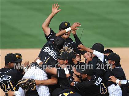 Thumbnail 2 in Chatsworth vs. San Fernando (CIF LACS D1 Final) photogallery.