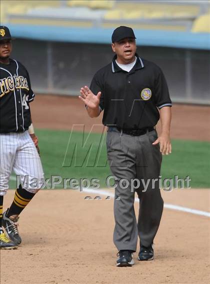 Thumbnail 3 in Chatsworth vs. San Fernando (CIF LACS D1 Final) photogallery.