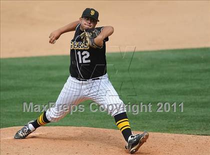 Thumbnail 3 in Chatsworth vs. San Fernando (CIF LACS D1 Final) photogallery.