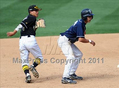 Thumbnail 2 in Chatsworth vs. San Fernando (CIF LACS D1 Final) photogallery.