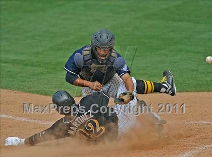 Thumbnail 1 in Chatsworth vs. San Fernando (CIF LACS D1 Final) photogallery.