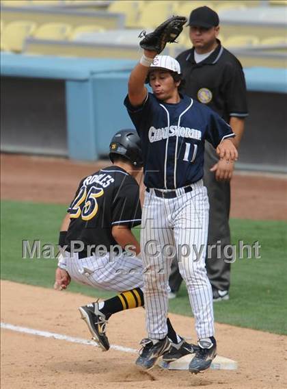 Thumbnail 3 in Chatsworth vs. San Fernando (CIF LACS D1 Final) photogallery.