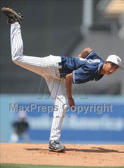Thumbnail 3 in Chatsworth vs. San Fernando (CIF LACS D1 Final) photogallery.