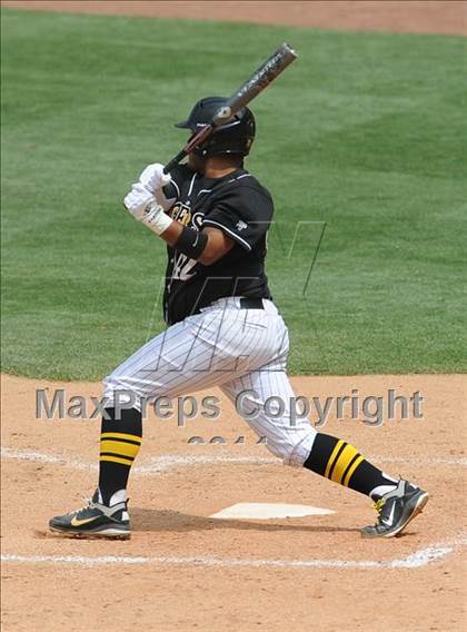 Thumbnail 3 in Chatsworth vs. San Fernando (CIF LACS D1 Final) photogallery.