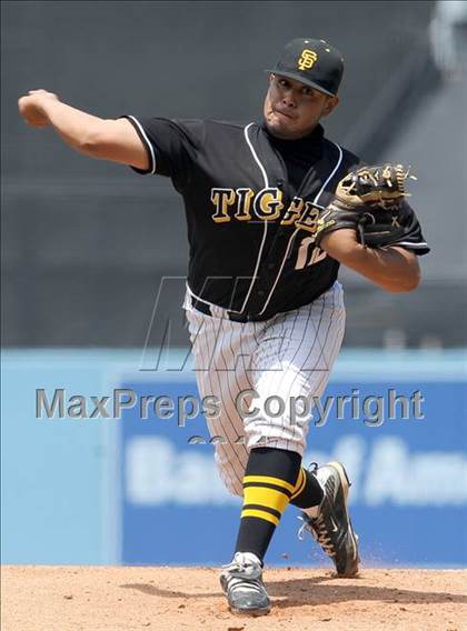 Thumbnail 1 in Chatsworth vs. San Fernando (CIF LACS D1 Final) photogallery.