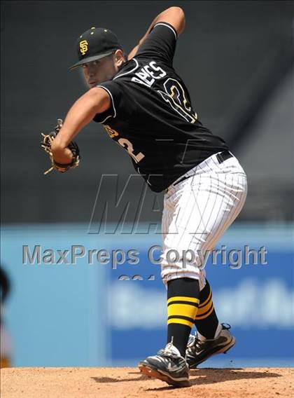 Thumbnail 2 in Chatsworth vs. San Fernando (CIF LACS D1 Final) photogallery.