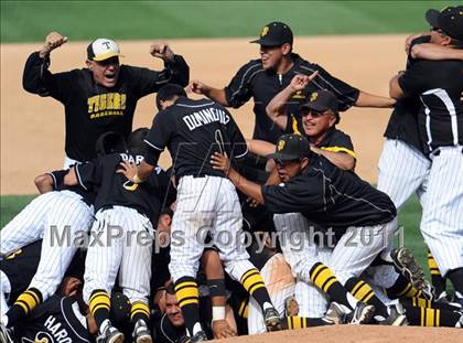 Thumbnail 2 in Chatsworth vs. San Fernando (CIF LACS D1 Final) photogallery.