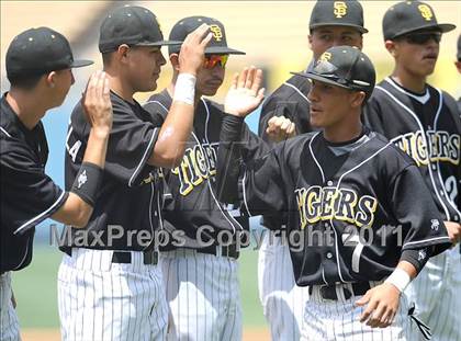 Thumbnail 3 in Chatsworth vs. San Fernando (CIF LACS D1 Final) photogallery.