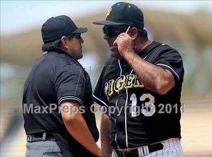 Thumbnail 1 in Chatsworth vs. San Fernando (CIF LACS D1 Final) photogallery.