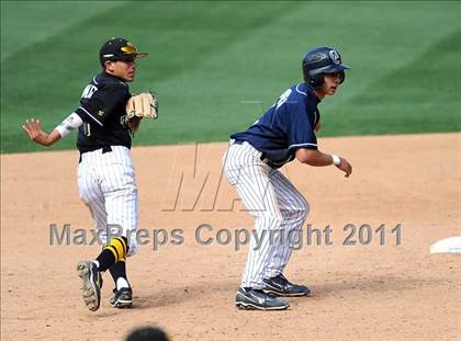 Thumbnail 1 in Chatsworth vs. San Fernando (CIF LACS D1 Final) photogallery.