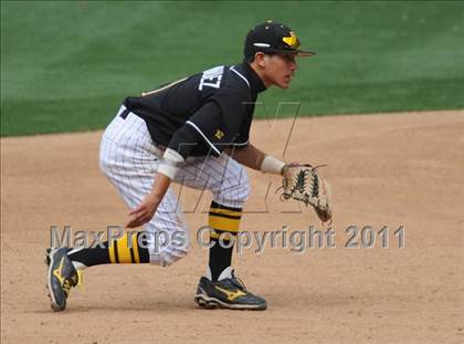 Thumbnail 2 in Chatsworth vs. San Fernando (CIF LACS D1 Final) photogallery.