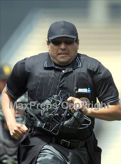 Thumbnail 1 in Chatsworth vs. San Fernando (CIF LACS D1 Final) photogallery.