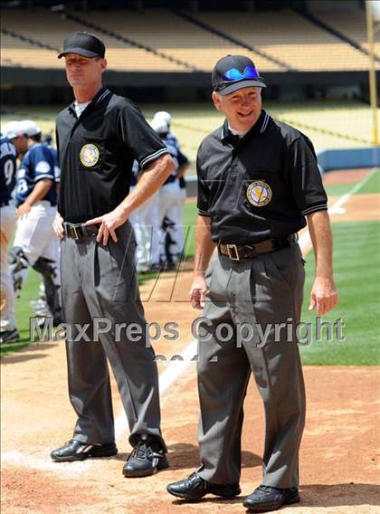 Thumbnail 1 in Chatsworth vs. San Fernando (CIF LACS D1 Final) photogallery.