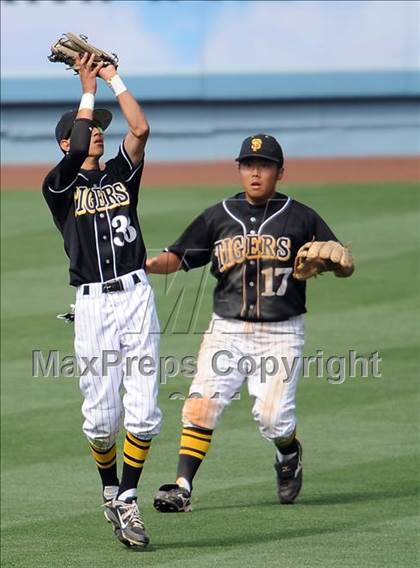 Thumbnail 3 in Chatsworth vs. San Fernando (CIF LACS D1 Final) photogallery.