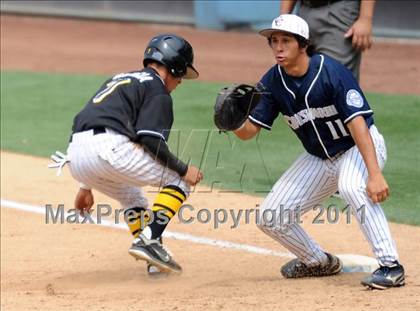 Thumbnail 2 in Chatsworth vs. San Fernando (CIF LACS D1 Final) photogallery.