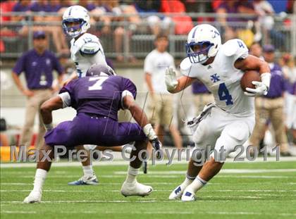 Thumbnail 1 in St. Xavier vs. Pickerington Central (Kirk Herbstreit National Kickoff Classic) photogallery.