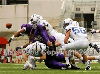 Thumbnail 3 in St. Xavier vs. Pickerington Central (Kirk Herbstreit National Kickoff Classic) photogallery.