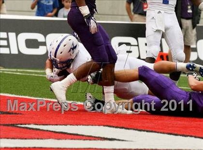 Thumbnail 1 in St. Xavier vs. Pickerington Central (Kirk Herbstreit National Kickoff Classic) photogallery.