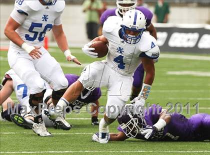 Thumbnail 1 in St. Xavier vs. Pickerington Central (Kirk Herbstreit National Kickoff Classic) photogallery.