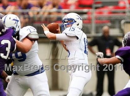 Thumbnail 2 in St. Xavier vs. Pickerington Central (Kirk Herbstreit National Kickoff Classic) photogallery.
