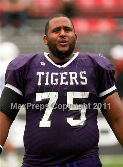 Thumbnail 3 in St. Xavier vs. Pickerington Central (Kirk Herbstreit National Kickoff Classic) photogallery.