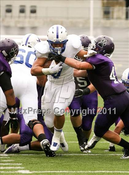 Thumbnail 2 in St. Xavier vs. Pickerington Central (Kirk Herbstreit National Kickoff Classic) photogallery.