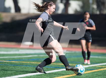 Thumbnail 2 in South San Francisco vs. Santa Cruz (CIF CCS D2 Final) photogallery.
