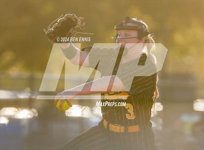 Thumbnail 2 in Harris County vs. Ola (GHSA 4A State Tournament) photogallery.