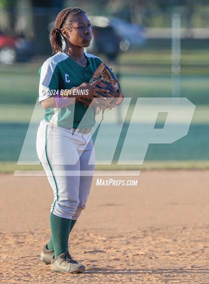 Thumbnail 1 in Harris County vs. Ola (GHSA 4A State Tournament) photogallery.