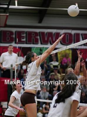 Thumbnail 3 in St. Francis vs Woodcreek (NorCal Playoffs) photogallery.