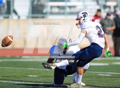 Thumbnail 3 in Strathmore vs Bell Gardens (CIF Div 7-A State Final)  photogallery.