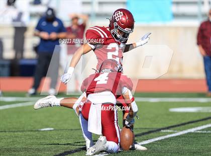 Thumbnail 3 in Strathmore vs Bell Gardens (CIF Div 7-A State Final)  photogallery.