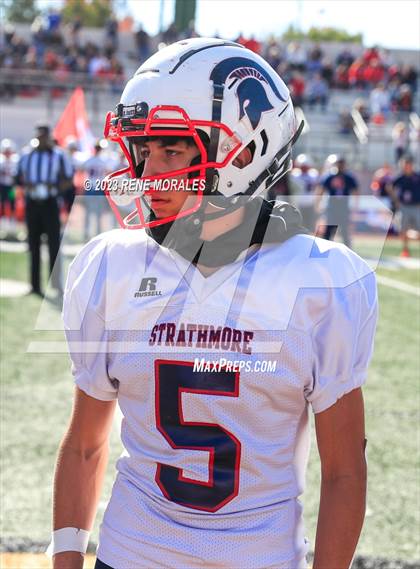 Thumbnail 2 in Strathmore vs Bell Gardens (CIF Div 7-A State Final)  photogallery.