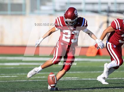 Thumbnail 2 in Strathmore vs Bell Gardens (CIF Div 7-A State Final)  photogallery.