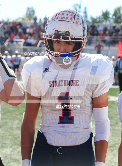 Thumbnail 3 in Strathmore vs Bell Gardens (CIF Div 7-A State Final)  photogallery.