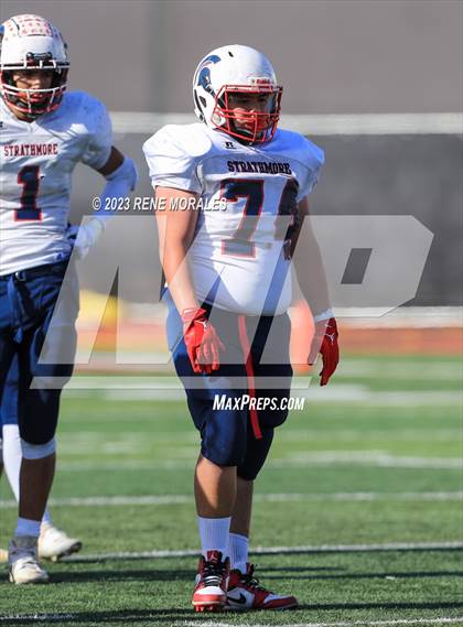 Thumbnail 3 in Strathmore vs Bell Gardens (CIF Div 7-A State Final)  photogallery.