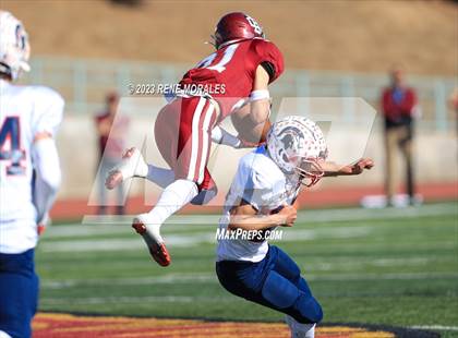 Thumbnail 3 in Strathmore vs Bell Gardens (CIF Div 7-A State Final)  photogallery.