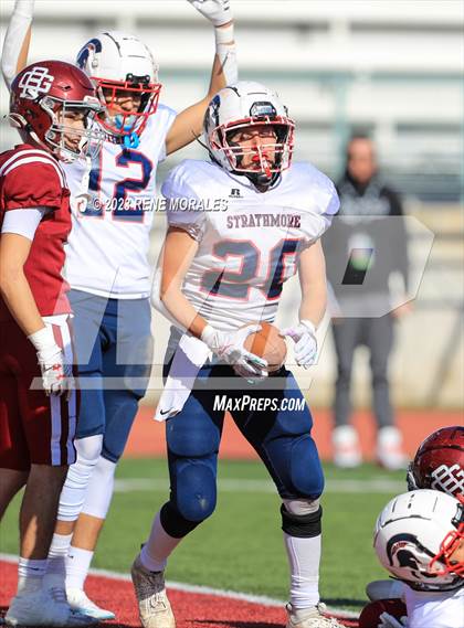 Thumbnail 1 in Strathmore vs Bell Gardens (CIF Div 7-A State Final)  photogallery.