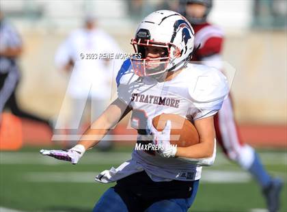 Thumbnail 2 in Strathmore vs Bell Gardens (CIF Div 7-A State Final)  photogallery.