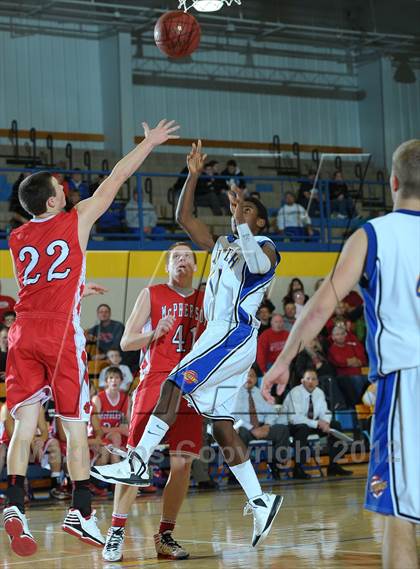 Thumbnail 2 in Hutchinson vs. McPherson photogallery.