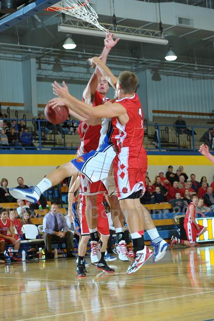 Thumbnail 2 in Hutchinson vs. McPherson photogallery.